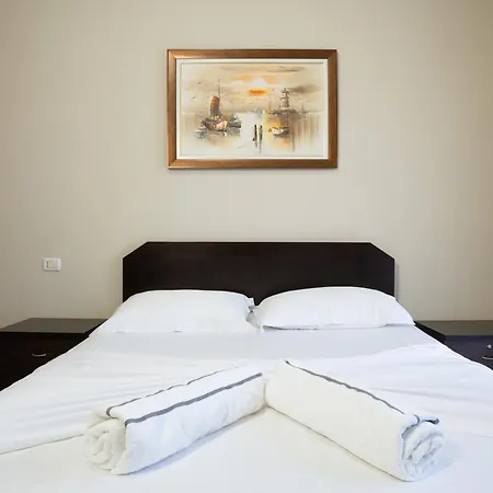 Hotel Delfini Tetova 4*