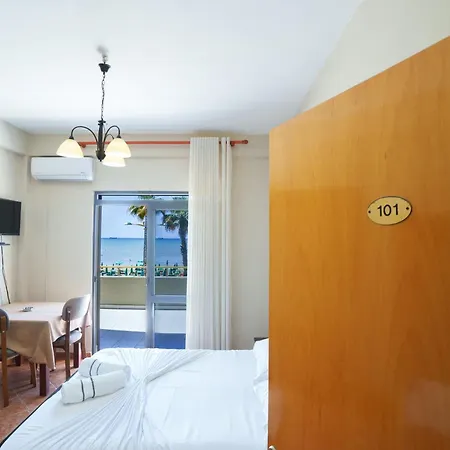 Delfini Tetova 4*