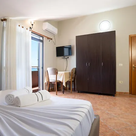 Delfini Tetova Hotel Durres