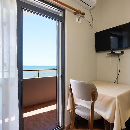 Hotel Delfini Tetova Durres
