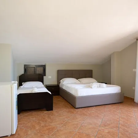 Delfini Tetova Hotel 4*
