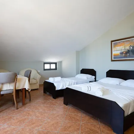 Hotel Delfini Tetova Durres