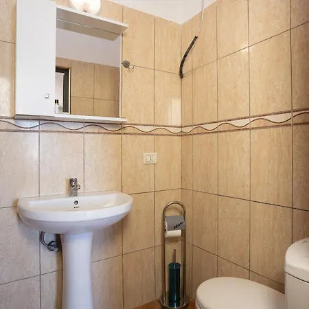 Delfini Tetova Hotel 4*