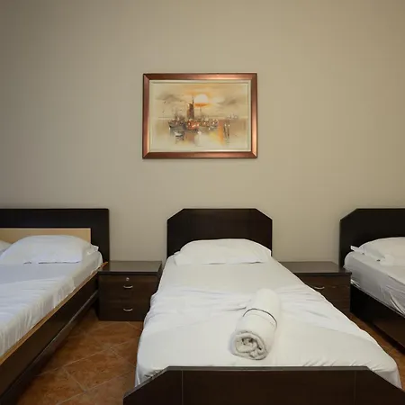 Delfini Tetova Hotel Durres