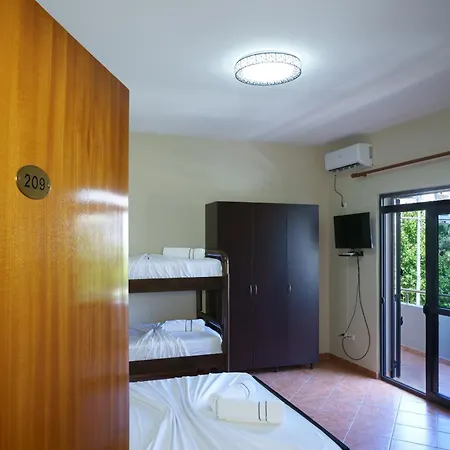 Hotel Delfini Tetova 4*